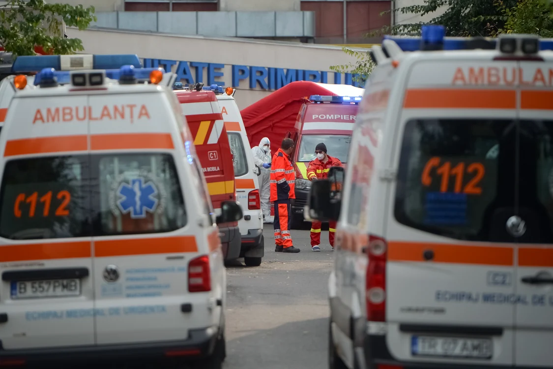Omicron e pe val. Numărul cazurilor va crește atât în rândul adulților, cât și al copiilor