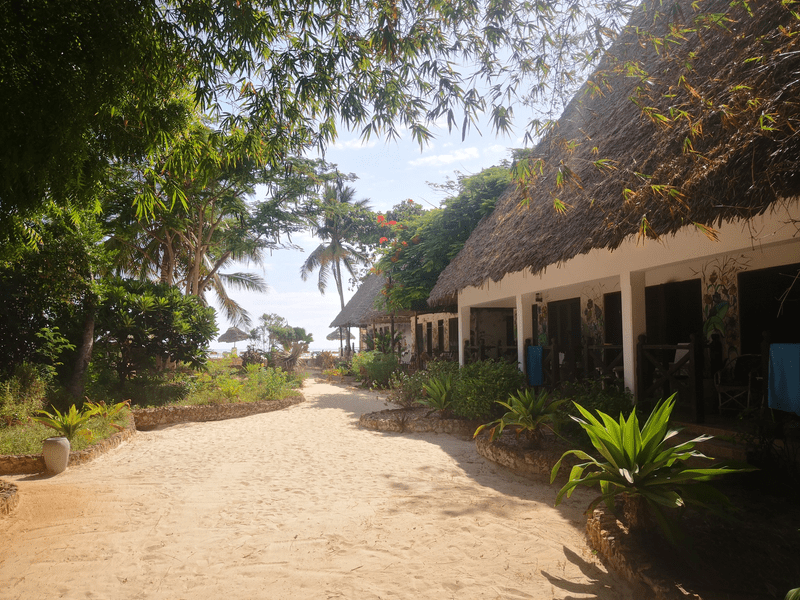 Cât e cazarea în Zanzibar, într-un resort construit de niște afaceriști români