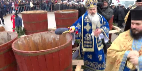 5c320f91df52022f754fb117 jpg