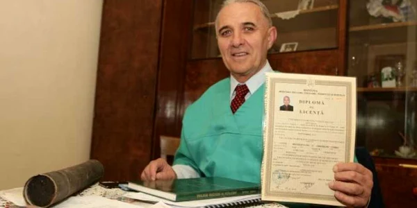 Viorel Bratiloveanu şi-a împlinit visul de a absolvi Medicina, la anii pensiei