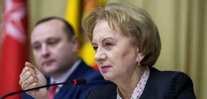 Zinaida Greceanii privesc.eu