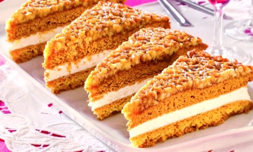 prajitura miere nuci 580x400 jpeg