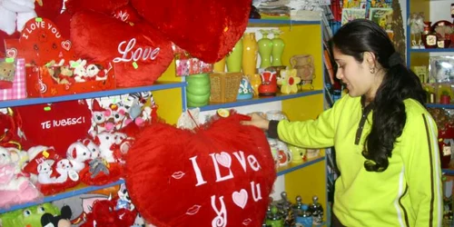 Inimioarele-gigant sunt pe placul băcăuancelor care vor să-şi arate dragostea