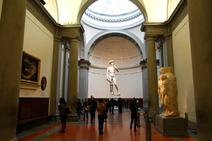 David, în Galleria dell'Accademia