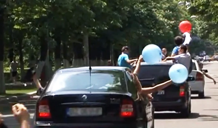 Poliţiştii i-au avertizat pe elevii care nu respectă regulile că îi vor amenda