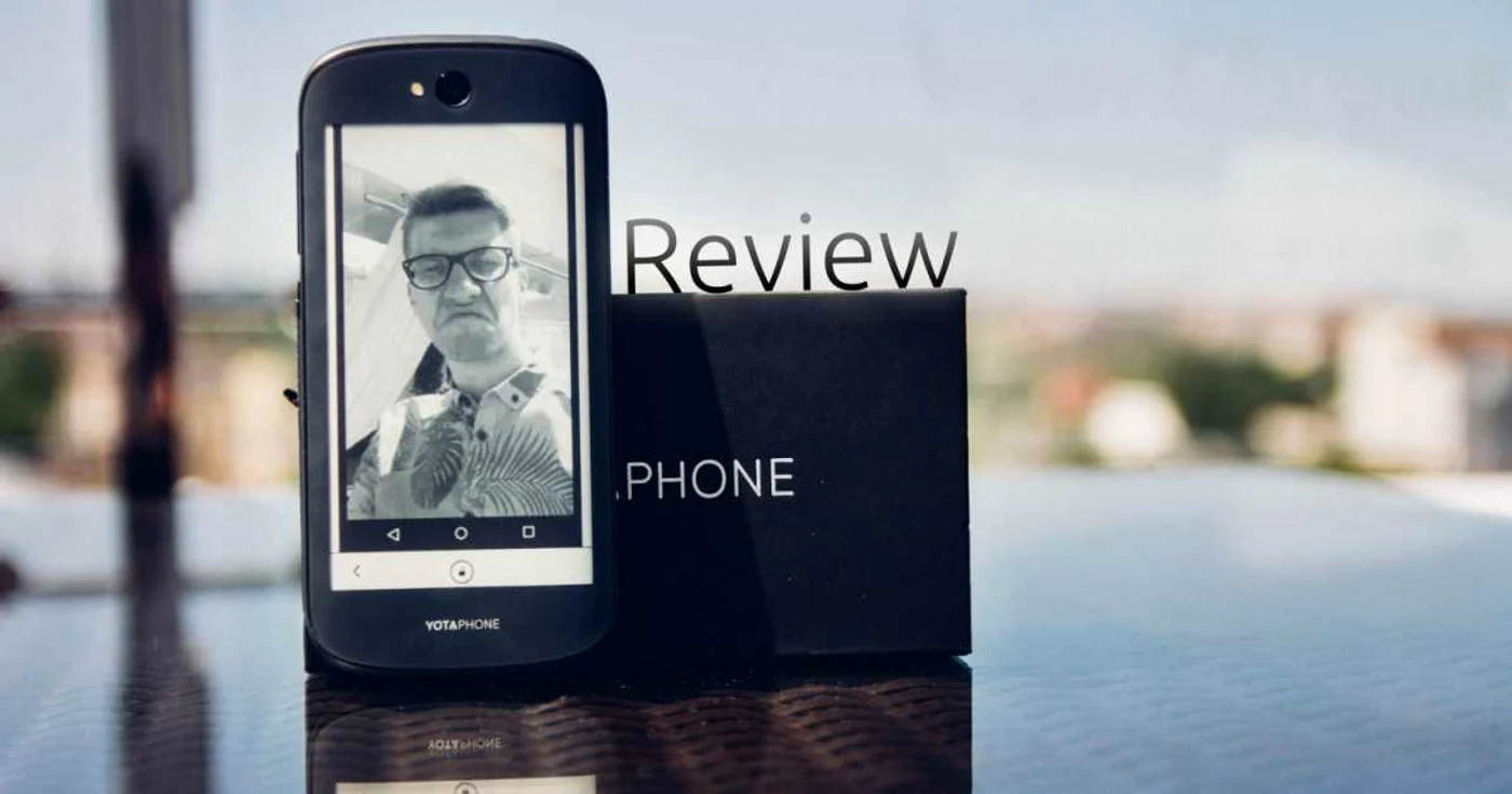 Yota Phone 2
