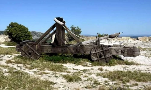 Catapulta şi berbecul   „bombele atomice“ ale Antichităţii jpeg