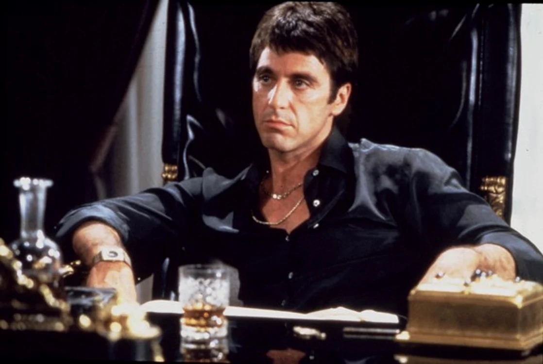 Al Pacino, în pelicula Scarface 