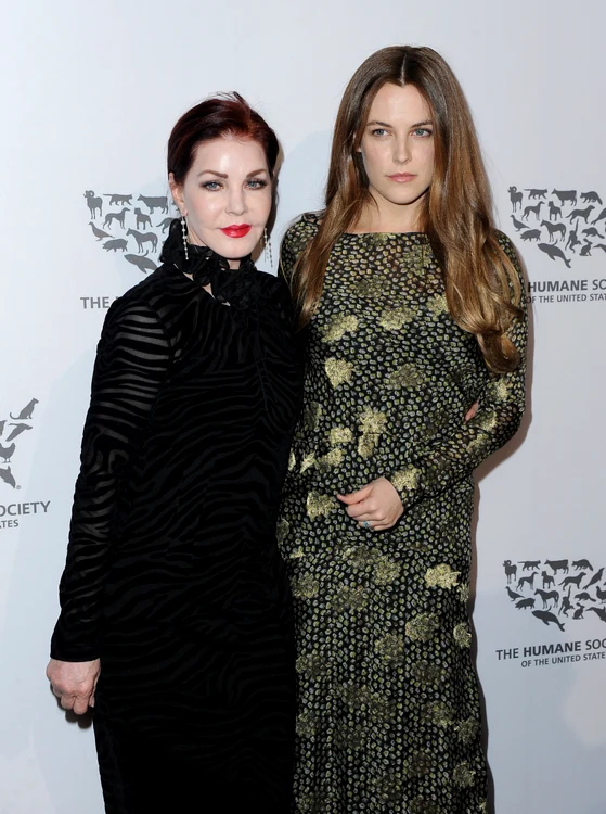 Riley Keough și Priscilla Presley, Getty (2) jpg