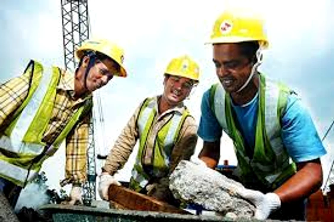 În România majoritatea muncitorilor străini sunt din Asia și lucrează în construcții sau Horeca