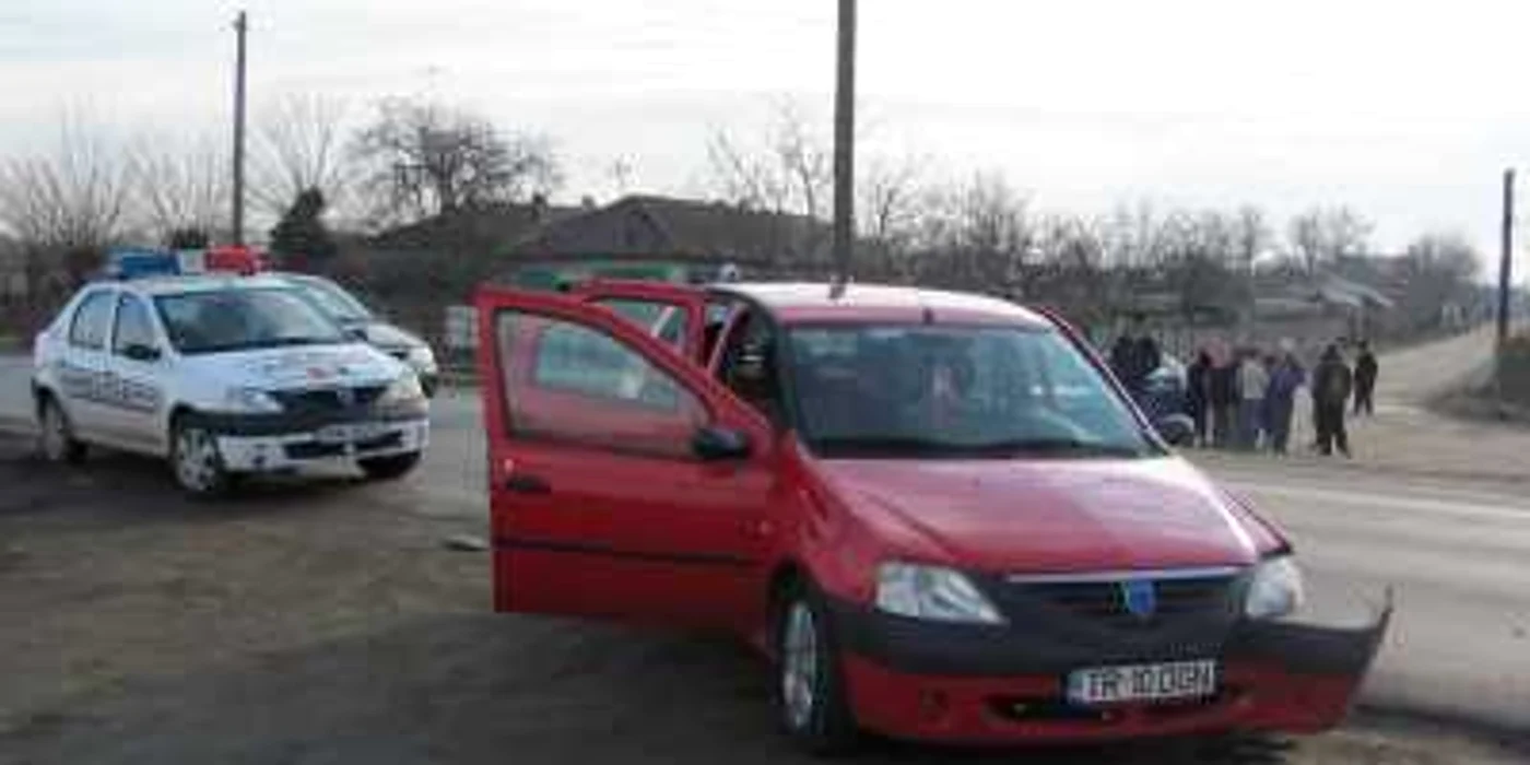 Ambele autoturisme implicate în accident au fost avariate