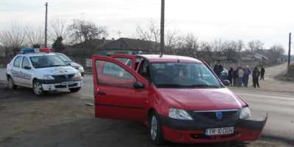 Ambele autoturisme implicate în accident au fost avariate