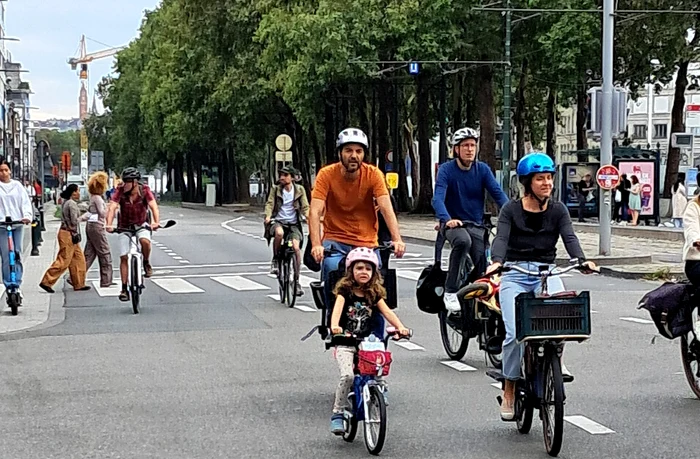 Duminica fără mașini în Brussels - Foto X