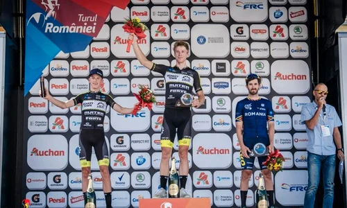 Eduard Grosu, pe treapta a treia a podiumului primei etape a Turului Ciclist al României jpeg