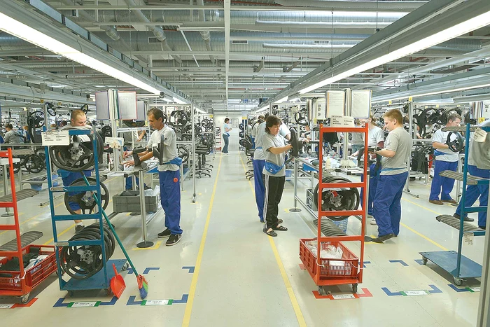 
    41 de muncitori de la fabrica Autoliv, din localitatea braşoveană Prejmer, au ajuns la spitalFoto: covasnamedia.ro  