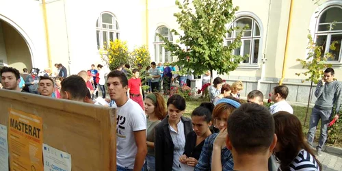 Bursa locurilor de muncă pentru absolvenţi promotia 2012, Valcea