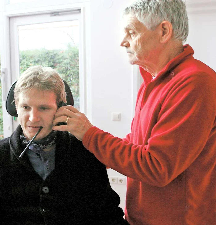 Tragediile continuă în viaţa fostului stelist, care şi-a pierdut ieri părintele, la doar câteva luni de la decesul mamei