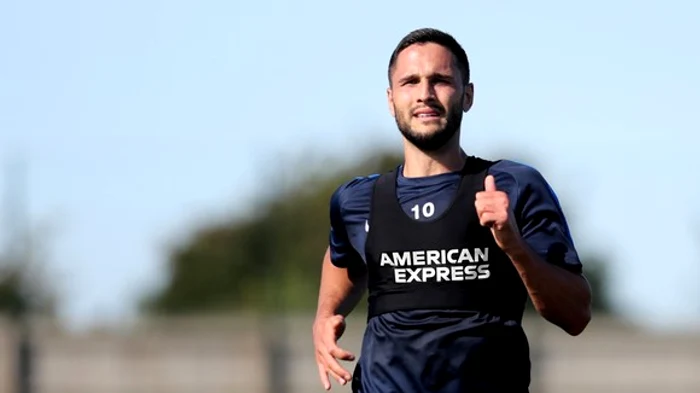 
    Florin Andone  