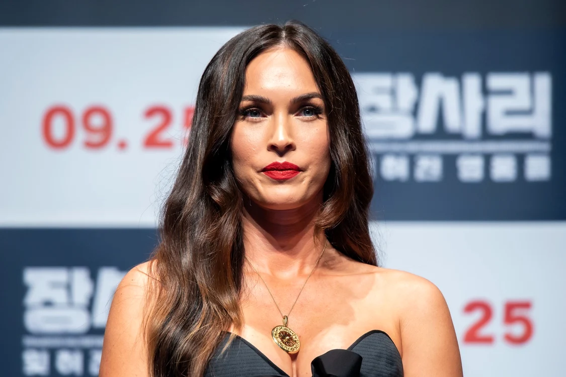 1 megan fox degete deformate 5 jpg jpeg