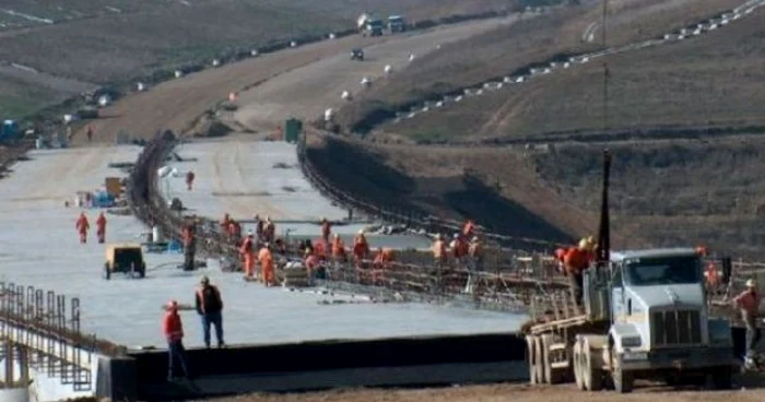 Autostrada Craiova-Piteşti va fi gata în 2016 Foto: Arhiva