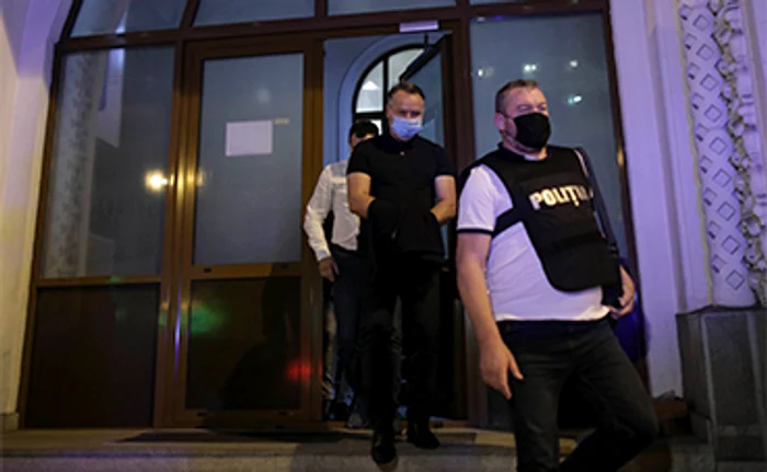 Vâlceanul a intrat în politică şi se dădea un important mebru al comunităţii ştiinţifice