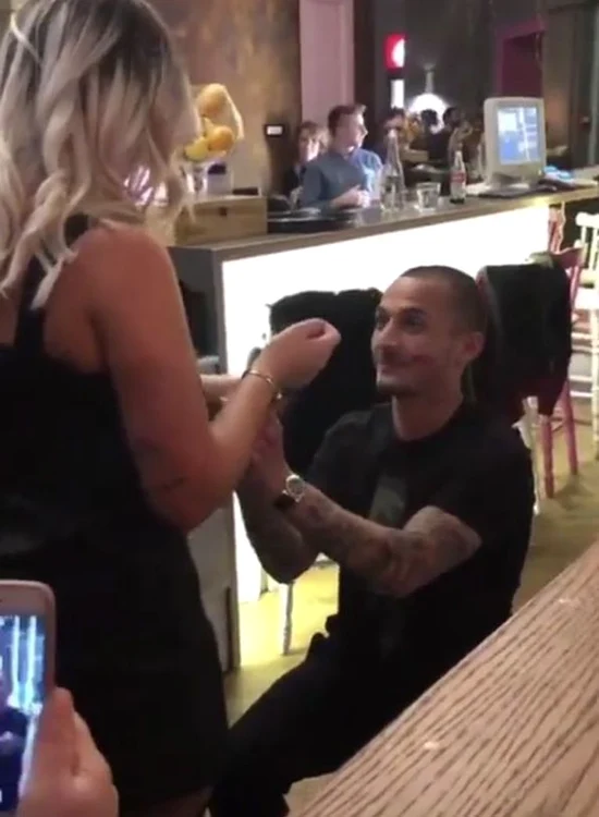 Momentul in care Mitriță și-a cerut iubita de soție