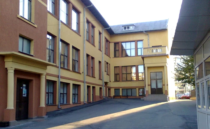 Incidentul s-a petrecut la Colegiul ”Maria Teiuleanu” din Pitești FOTO ziarulargesul.ro