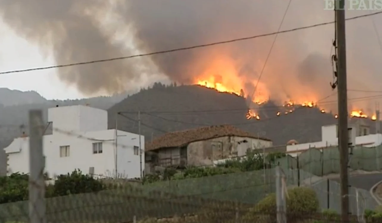 Incendiul puternic de pe insula spaniolă continuă să se extindă