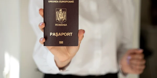pasaport romanesc