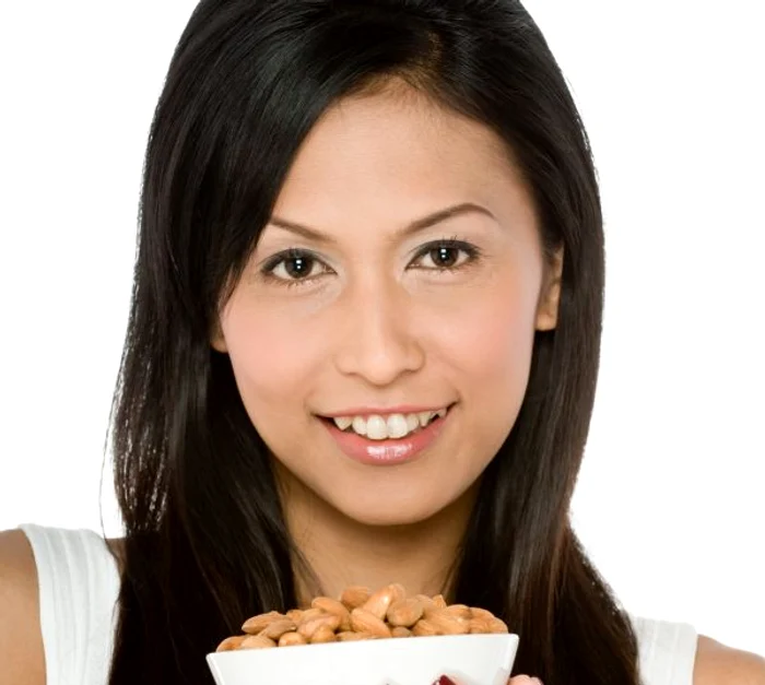 Somonul și sardinele la conservă sunt o bună sursă de calciuclicksanatate.ro