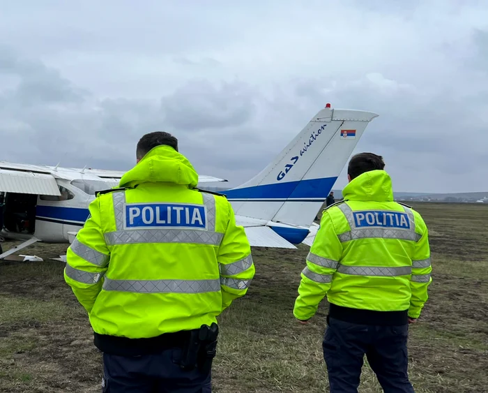 Avion aterizat forțat la Iași. FOTO Atenție Poliția Iași