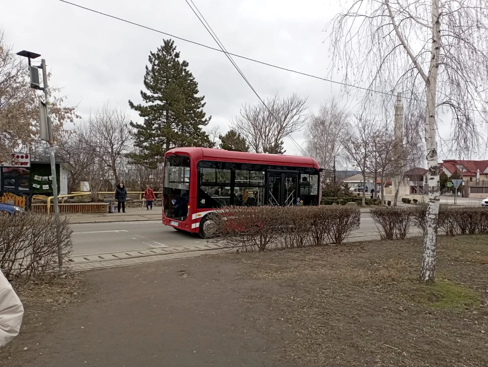 În Flămânzi se circulă cu autobuzele electrice FOTO Cosmin Zamfirache