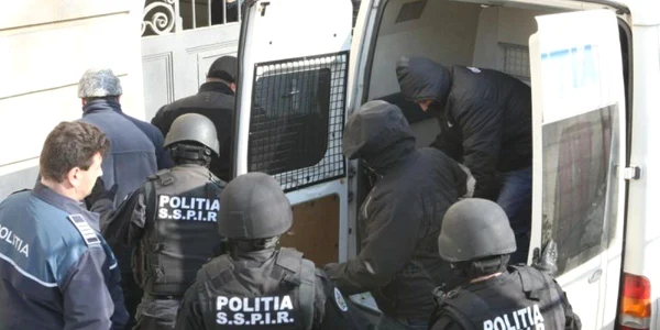 Cei şase inculpaţi vor fi judecaţi astăzi la Tribunalul Bucureşti foto:arhivă