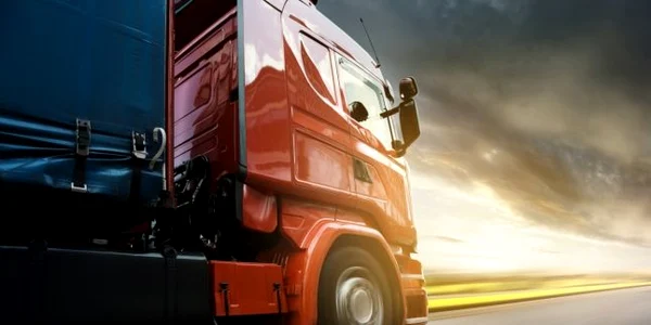 Camion TIR FOTO Shutterstock