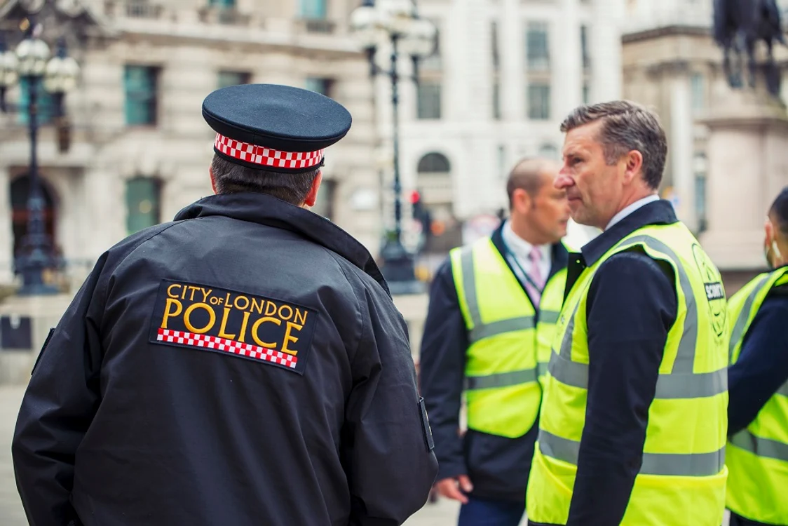 Serviciile de informații analizează ridicarea nivelului de alertă teroristă FOTO London Police