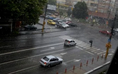 Prognoza meteo pentru următoarele două zile anunță că vremea va fi instabilă din punct de vedere termicfoto: Click!