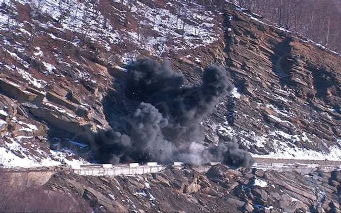 Detonările au fost controlate. FOTO: ARHIVĂ ADEVĂRUL