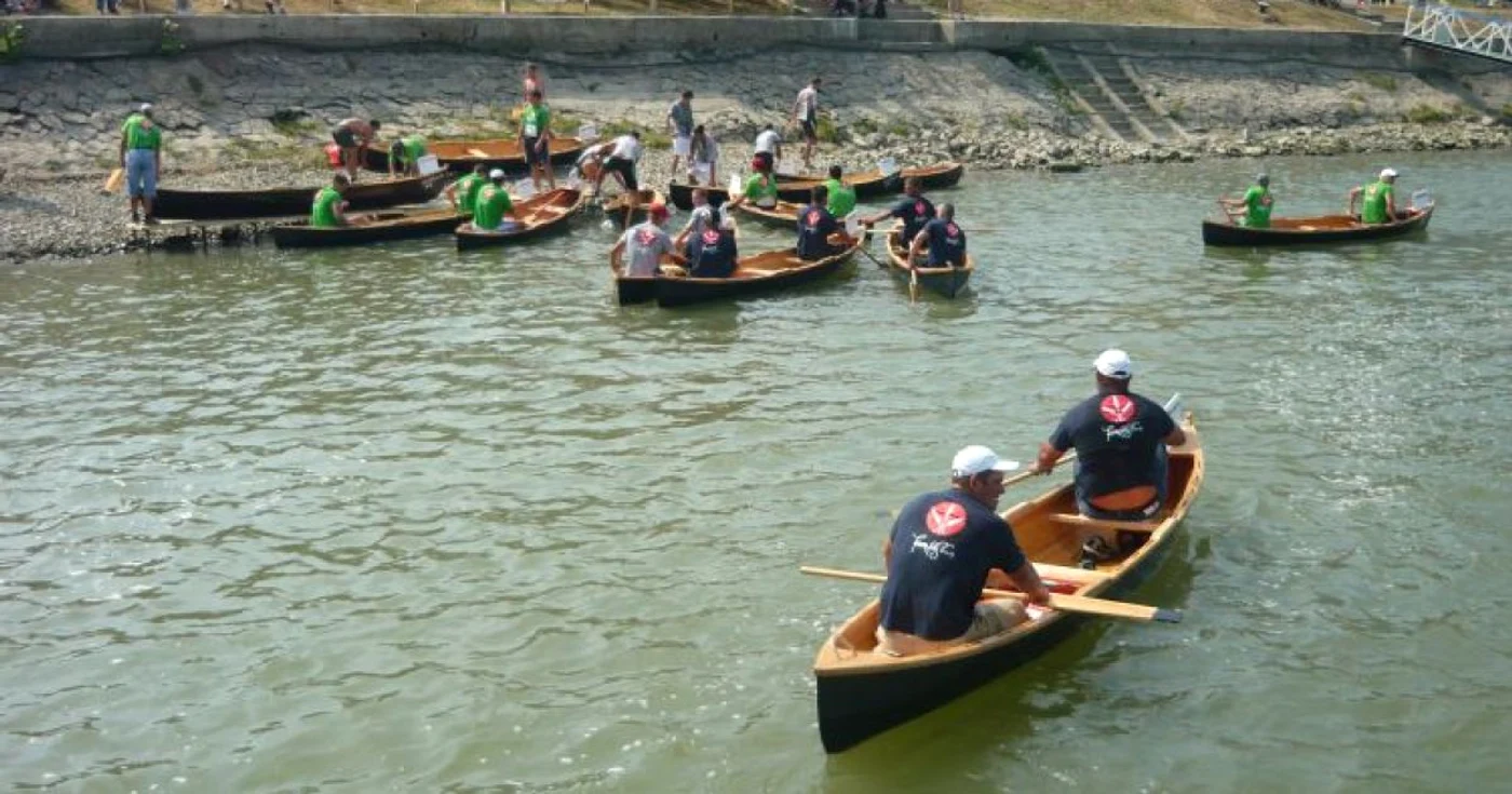 Festivalul Internaţional al Bărcilor cu Vâsle Rowmania