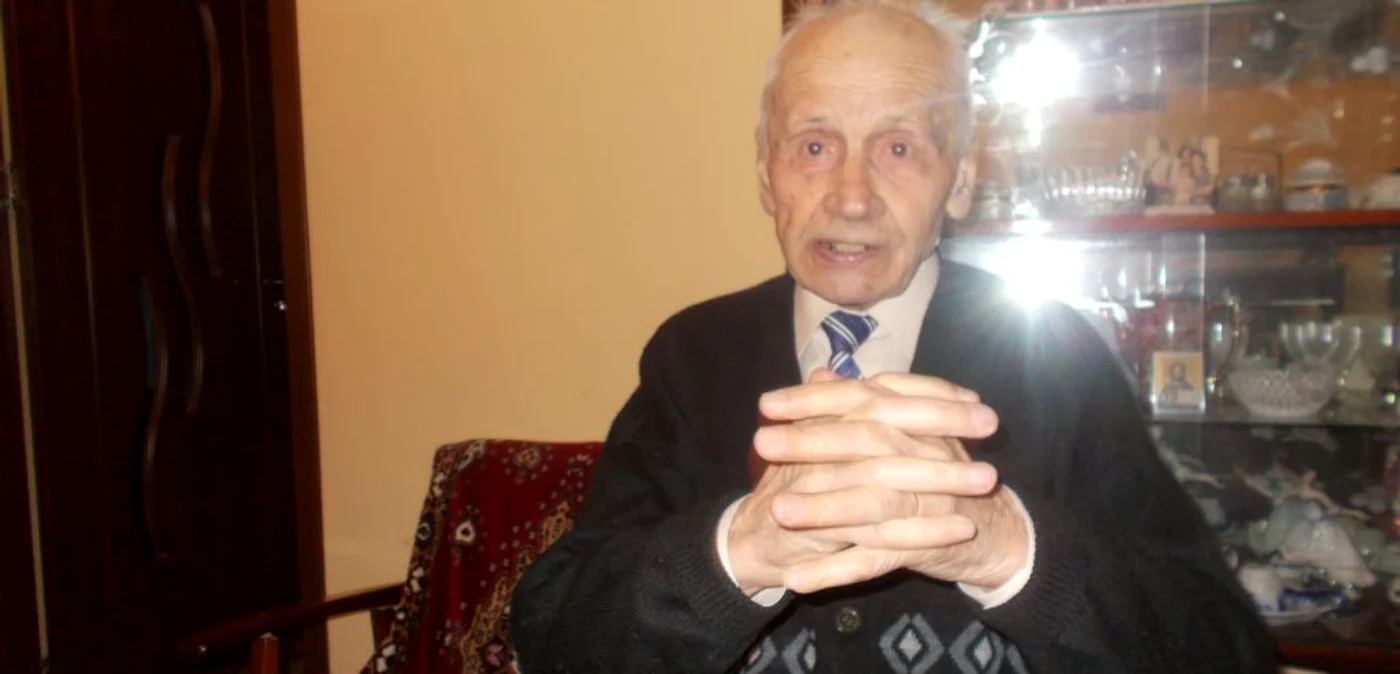 Colonelul (r) Dumitru Mihai povesteşte cu acurateţe tot ce a trăit pe front FOTO Alina Mitran