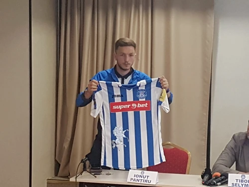 Rapid, în Liga a 3-a, ar avea mari probleme fără banii primiţi de la Superbet, unul dintre puţinii şi cei mai buni parteneri ai Giuleştenilor în drumul lor spre Liga 1Foto Click!
