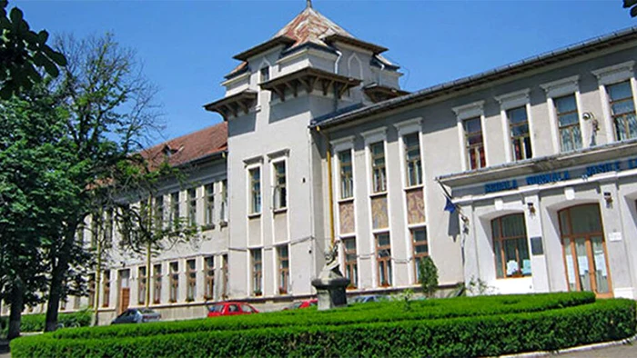 Colegiul Pedagogic „Vasile Lupu” are 160 de ani. Fotografii: Facebook/ Primăria Iaşi