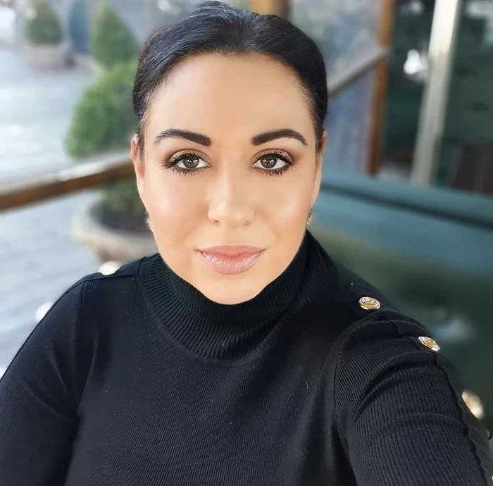 
    Oana Roman a avut mari emoții din cauza cățelușuluifoto: Instagram  