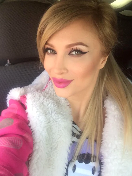Lora, fără pic de machiaj, la fel de atrăgătoareFoto: Arhivă personală