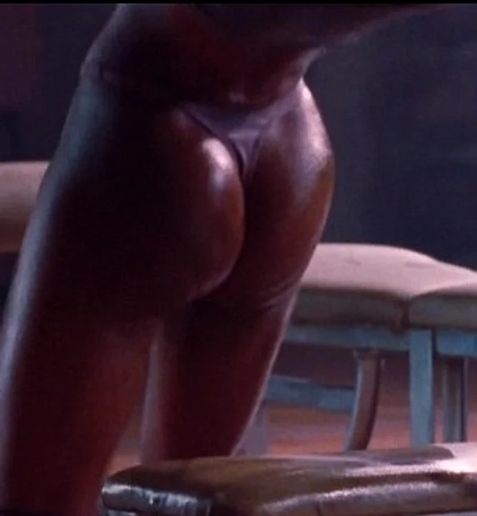 Teyana poate fi considerată fără doar şi poate cea mai sexy dansatoare din lume