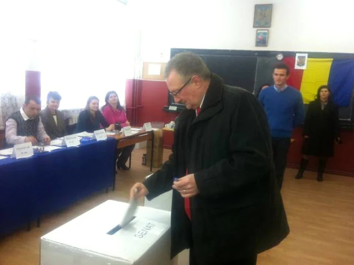 Ioan Cindrea a fost printre primii la vot