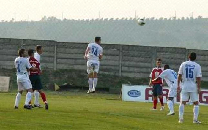 Craiova: Liderul vine la Combinat