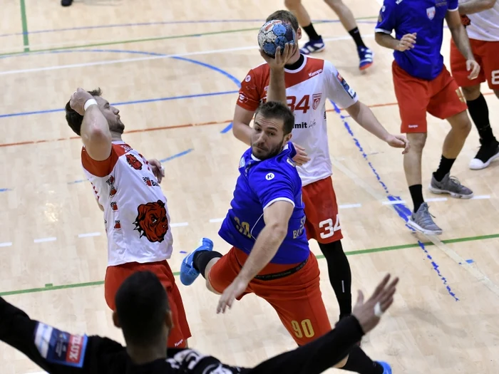 
    Nemanja Grbovic marchează pentru Steaua în derby-ul cu DinamoFoto: Sport Pictures  