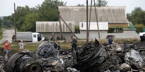 Ucraina. Avion prabusit Boeing 777 - Malaezia Airlines FOTO Reuters 