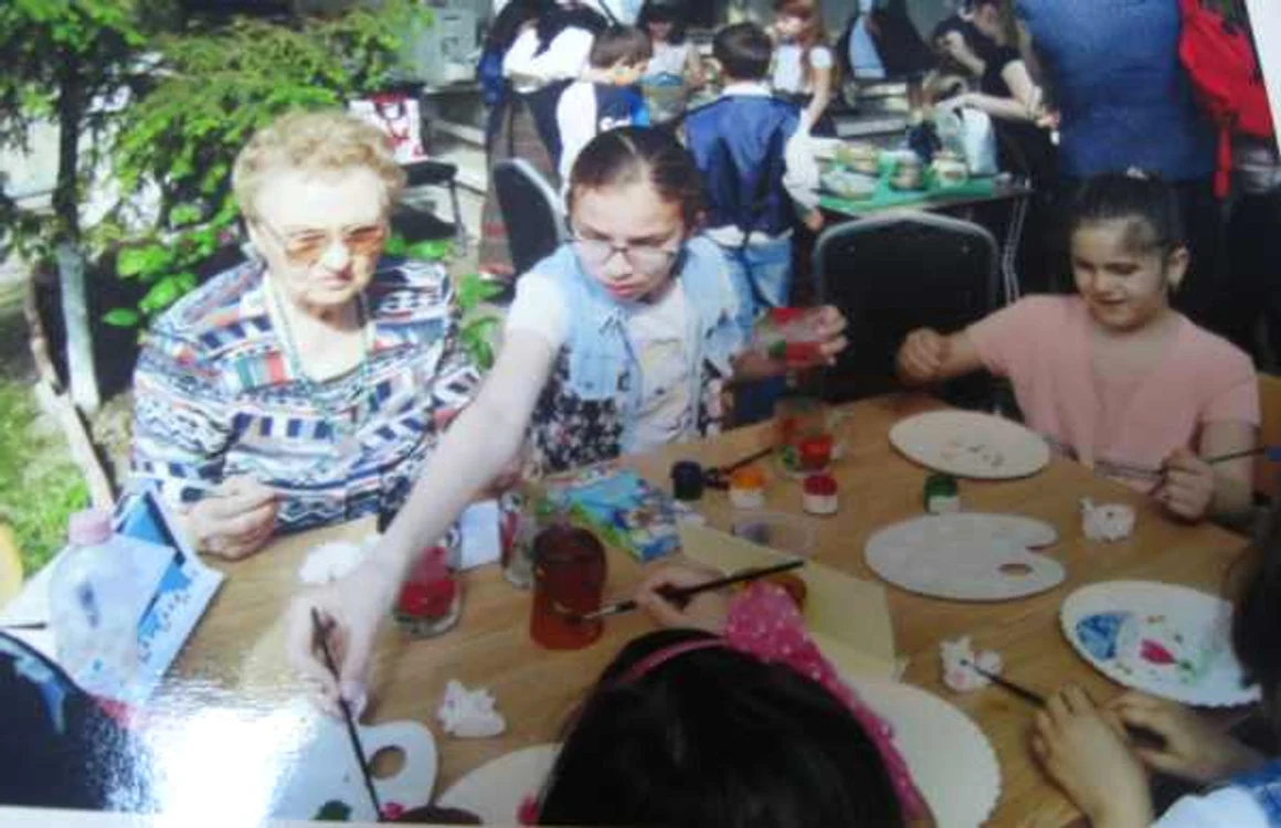 maria gheorghe pictorita la 88 de ani Galati 3