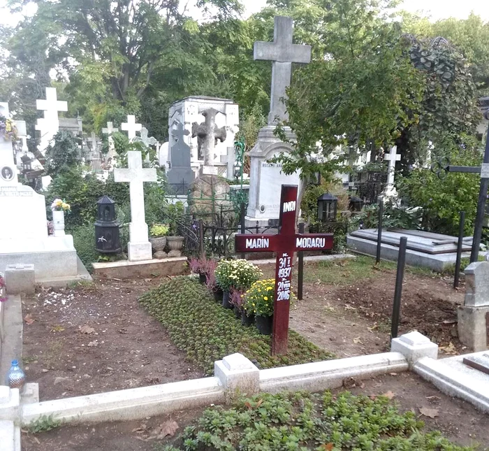 
    Sebastian Papaiani va fi înmormântat lângă Marin Moraru foto: Click!  